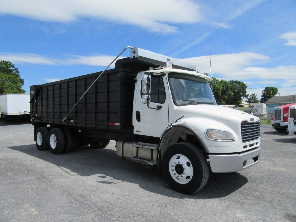 2007 Freightliner M2-106 silage/grain dump