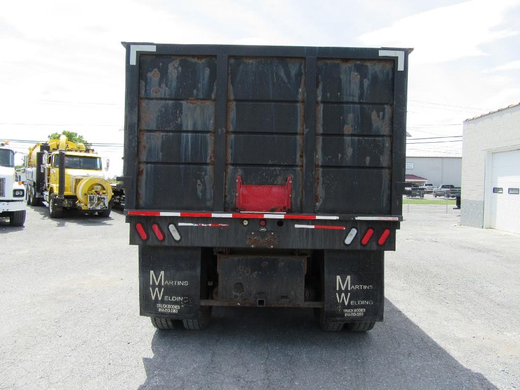 2007 Freightliner M2-106 silage/grain dump