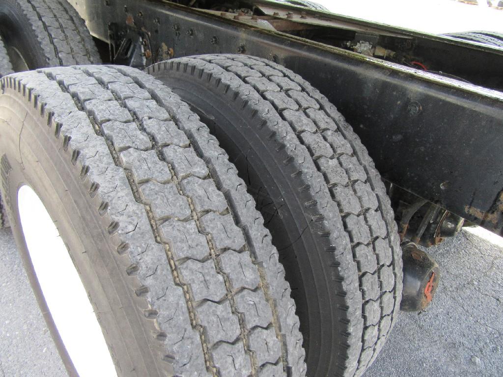2007 Freightliner M2-106 silage/grain dump