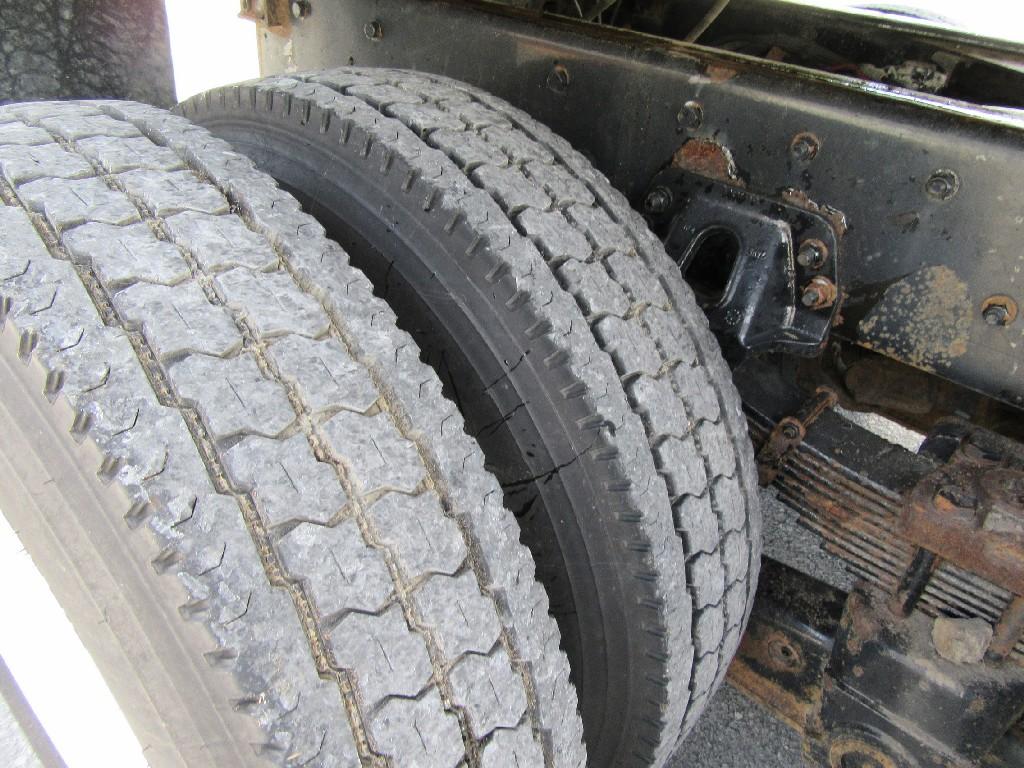 2007 Freightliner M2-106 silage/grain dump
