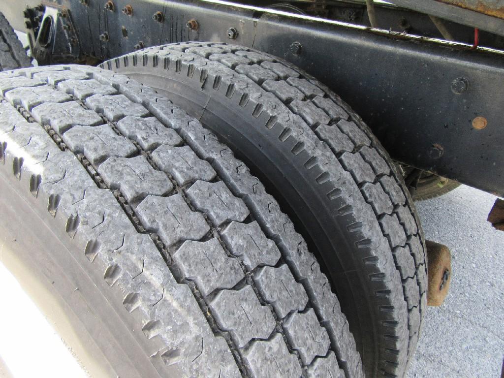 2007 Freightliner M2-106 silage/grain dump