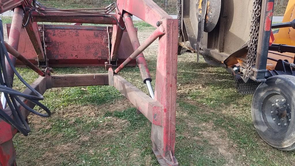 International  Loader