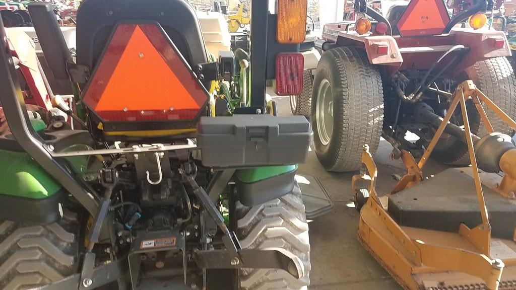 John Deere 1025R Compact Loader Tractor