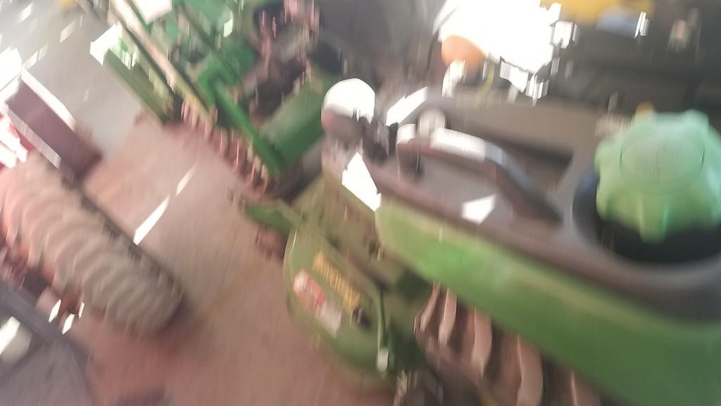 John Deere 1025R Compact Loader Tractor