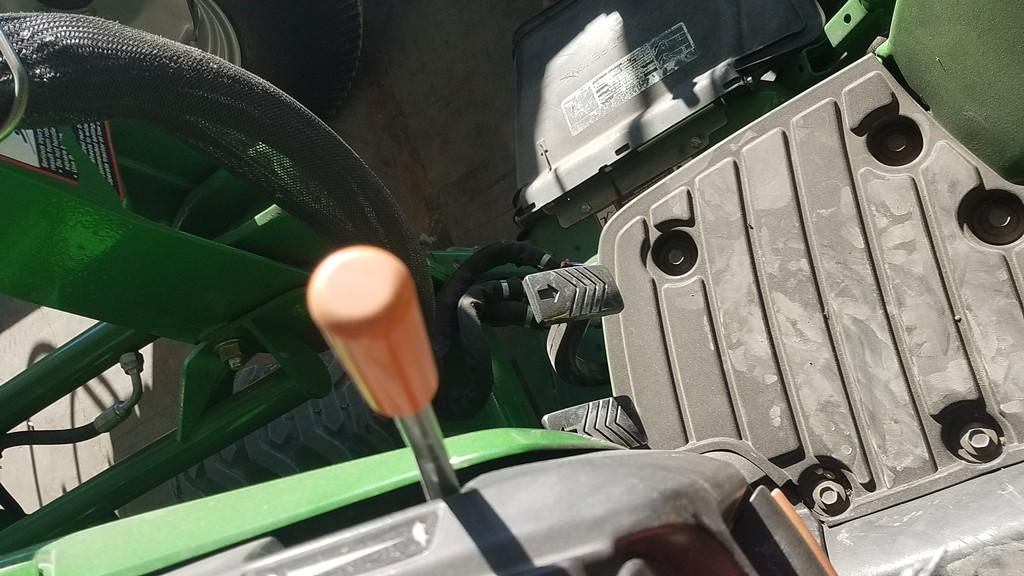 John Deere 1025R Compact Loader Tractor
