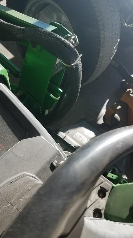John Deere 1025R Compact Loader Tractor