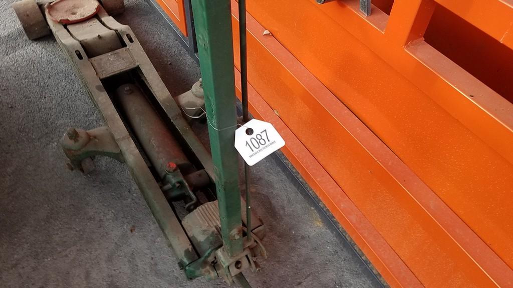 Weaver  Floor Jack