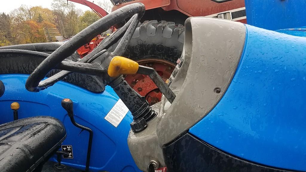 New Holland TN70DA Loader Tractor