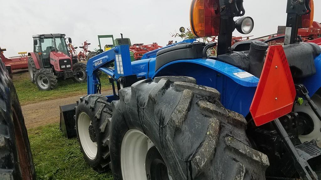 New Holland TN70DA Loader Tractor
