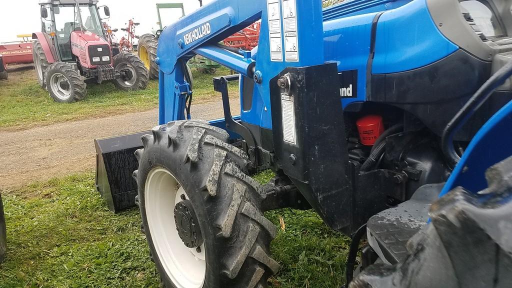New Holland TN70DA Loader Tractor