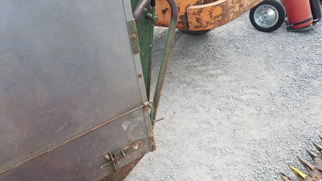 Weaverline 537 Feed Cart