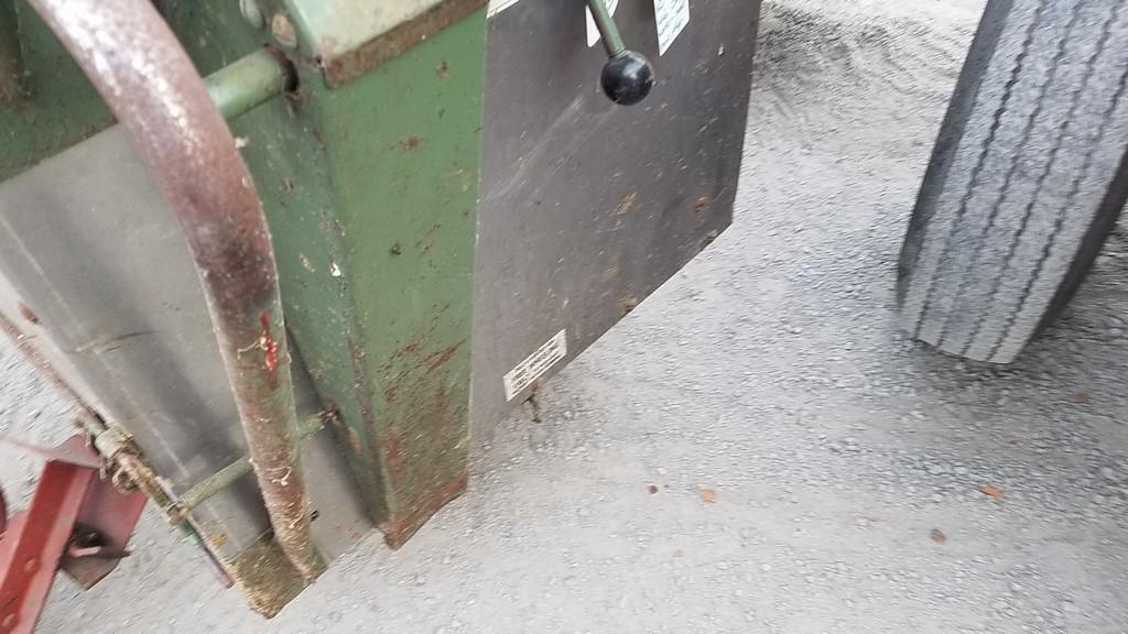 Weaverline 537 Feed Cart