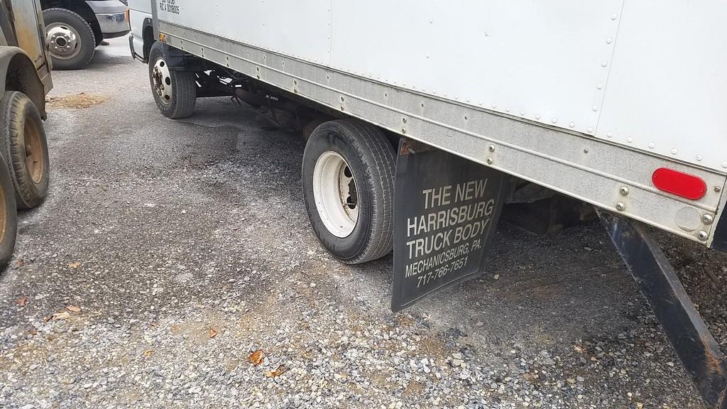 2000 Isuzu  Box truck 'Title'