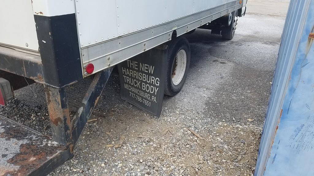 2000 Isuzu  Box truck 'Title'