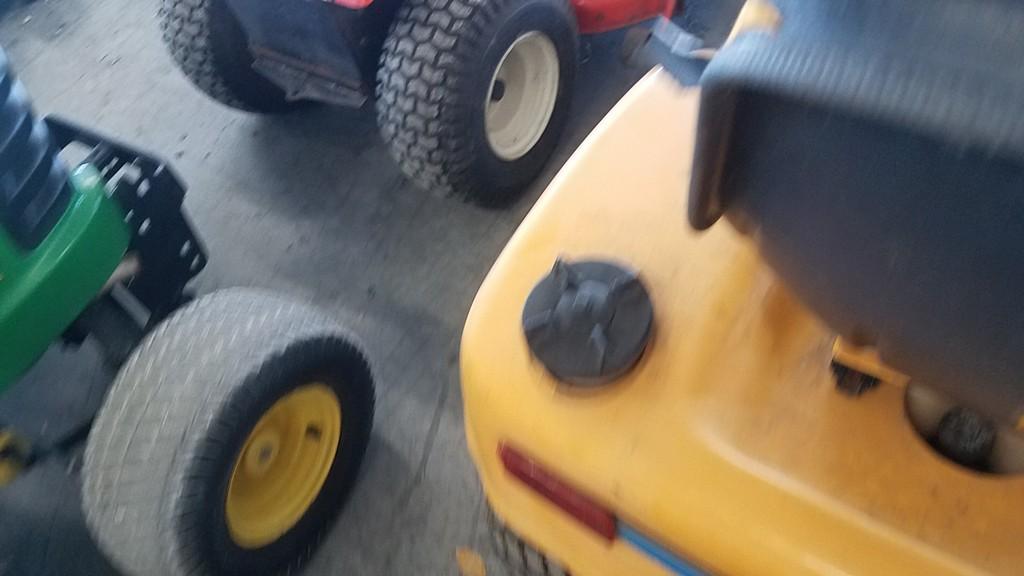 Cub Cadet 1440 Riding Tractor
