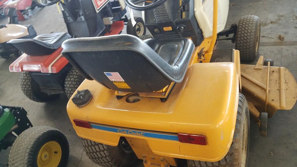 Cub Cadet 1440 Riding Tractor
