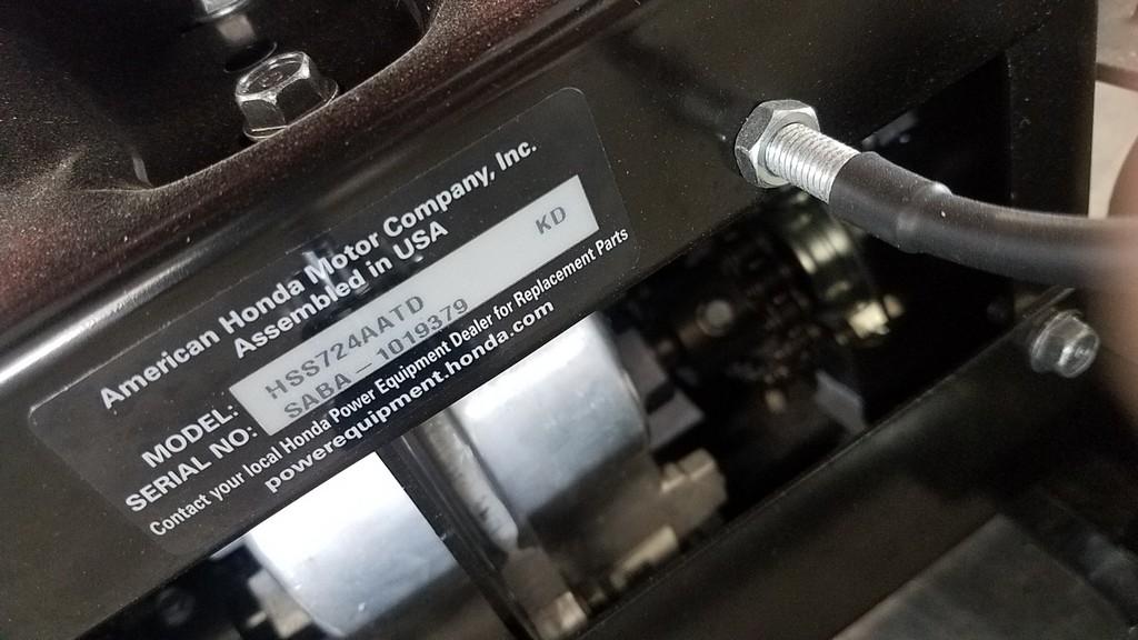 Honda HSS724A Track Snow Blower 'LIKE NEW'