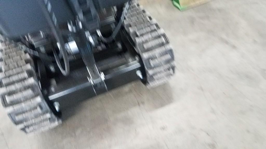 Honda HSS724A Track Snow Blower 'LIKE NEW'