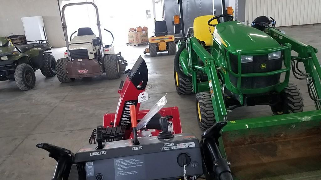 Honda HSS724A Track Snow Blower 'LIKE NEW'