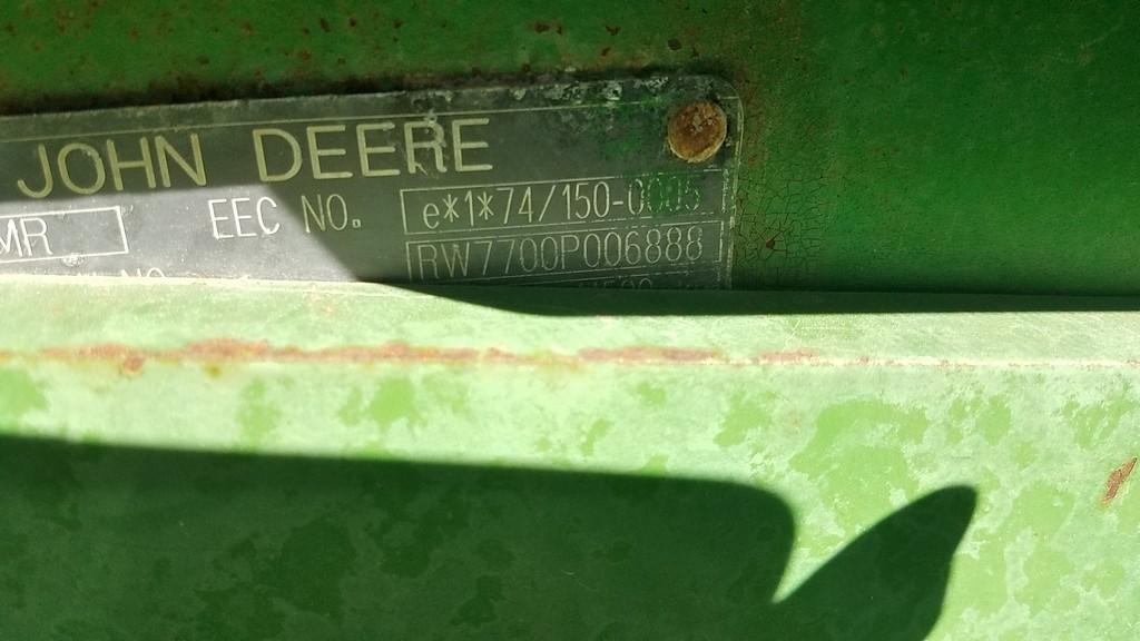 John Deere 7700 Cab Tractor