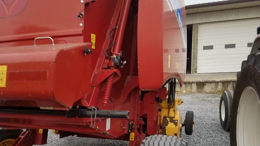 2015 New Holland 450 Round Baler 'Monitor In The Office'