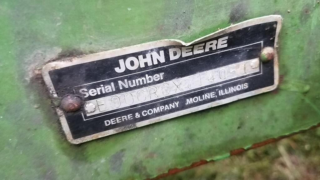 John Deere  Corn Head