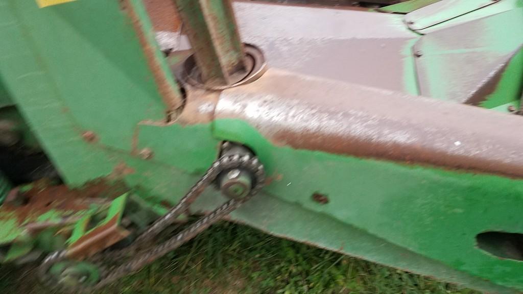 John Deere  Corn Head