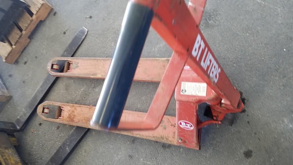 BT Lifters  Pallet Jack