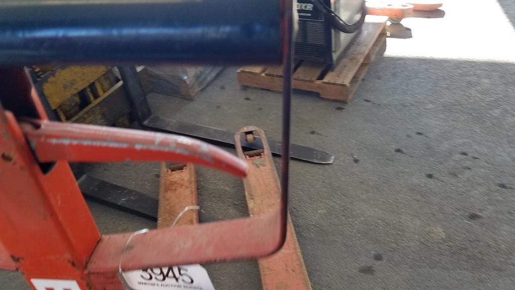 BT Lifters  Pallet Jack