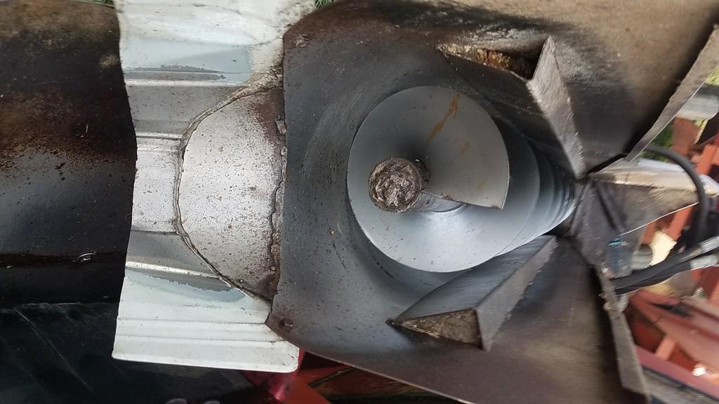 New Holland 355 Grinder Mixer