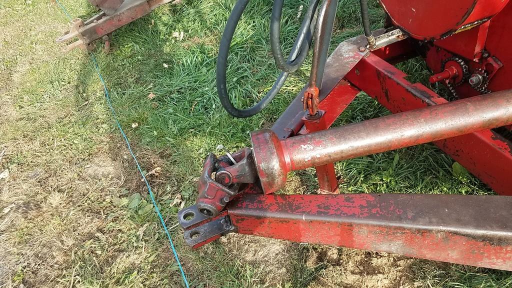 New Holland 355 Grinder Mixer