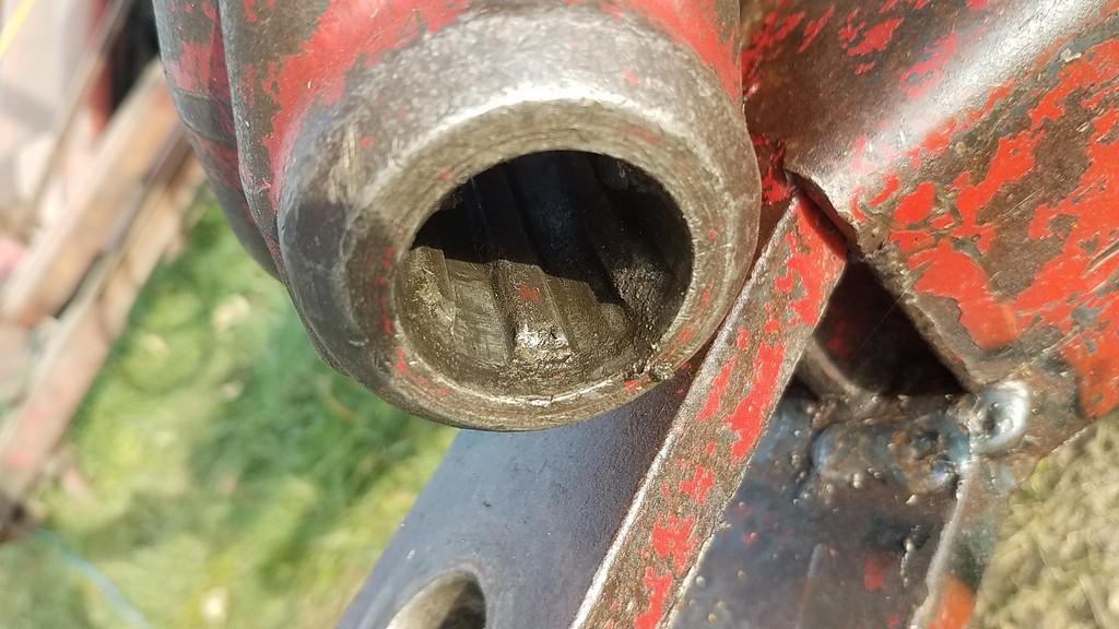 New Holland 355 Grinder Mixer