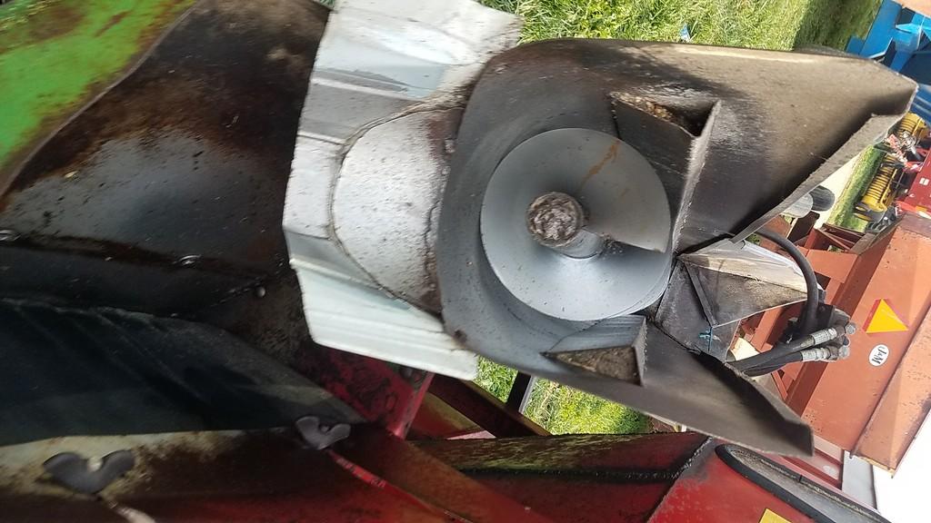 New Holland 355 Grinder Mixer