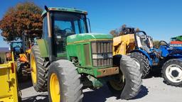 John Deere 7700 Cab Tractor
