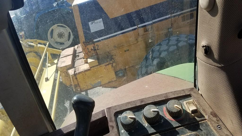 John Deere 7700 Cab Tractor