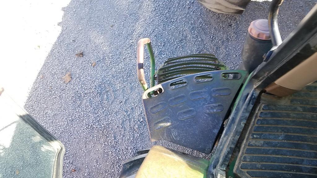 John Deere 7700 Cab Tractor