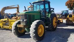 John Deere 7700 Cab Tractor
