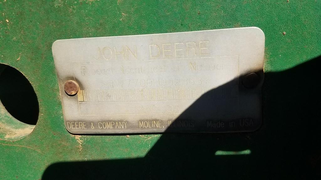John Deere 7700 Cab Tractor