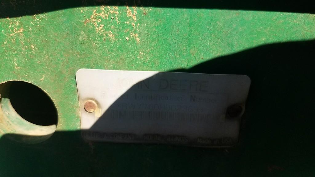 John Deere 7700 Cab Tractor