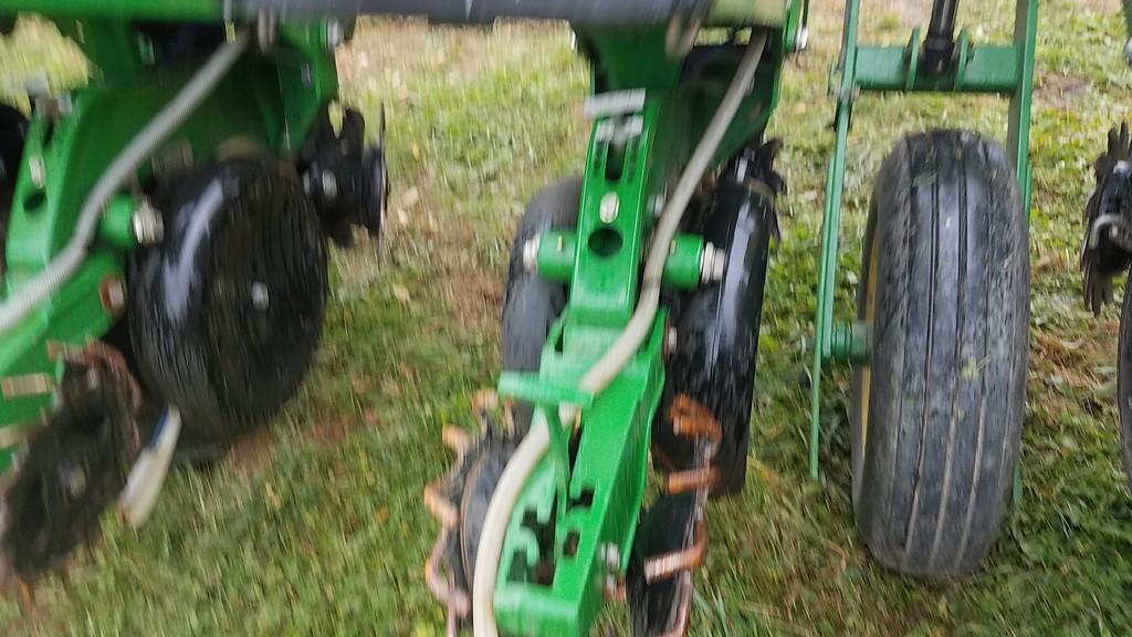 John Deere 7200 Corn Planter
