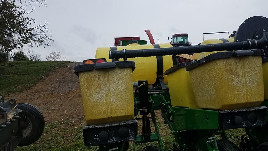 John Deere 7200 Corn Planter