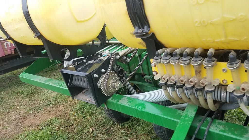 John Deere 7200 Corn Planter