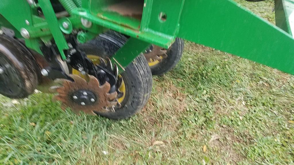 John Deere 7200 Corn Planter