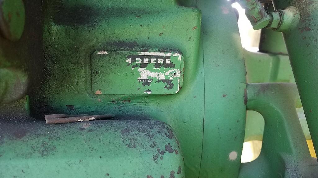 John Deere 4240 Cab Tractor