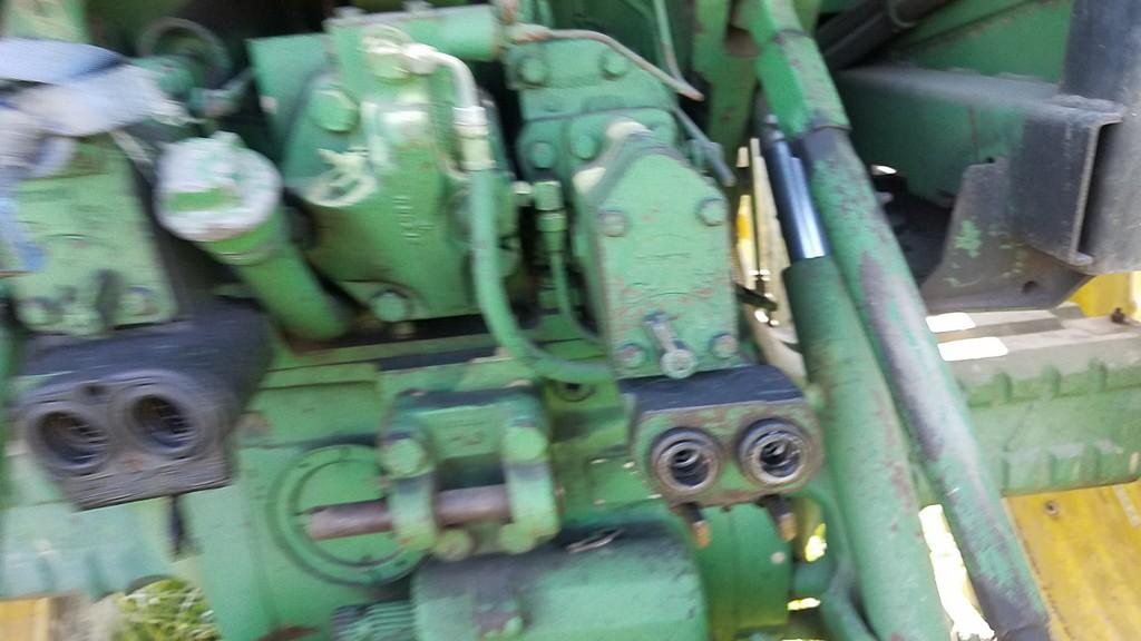 John Deere 4240 Cab Tractor