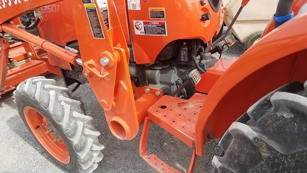 2019 Kubota L2501 Compact Loader Tractor