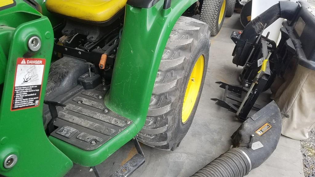 2020 John Deere 3038E Compact Loader Tractor