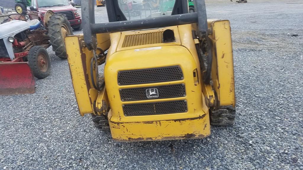 John Deere 240 Skid Steer 'Runs & Operates'