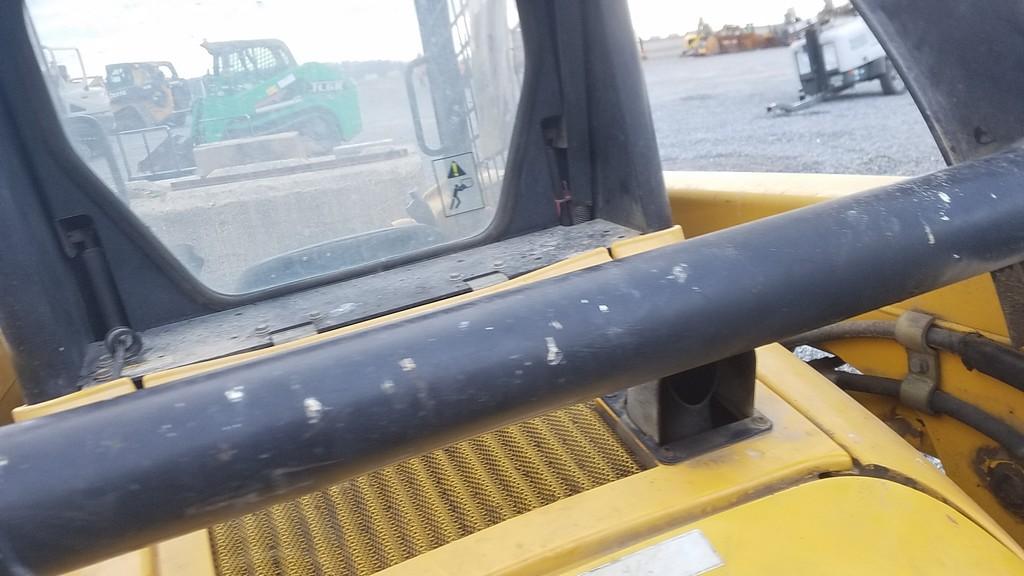 John Deere 240 Skid Steer 'Runs & Operates'