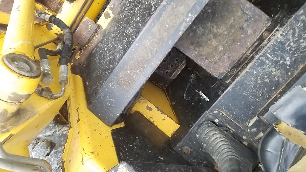 John Deere 240 Skid Steer 'Runs & Operates'